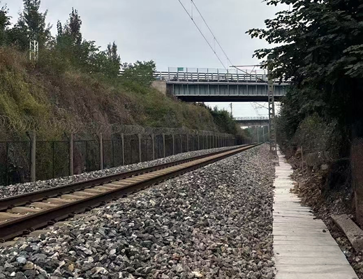 多式联运物流铁路专用线工程邻近营业线监测